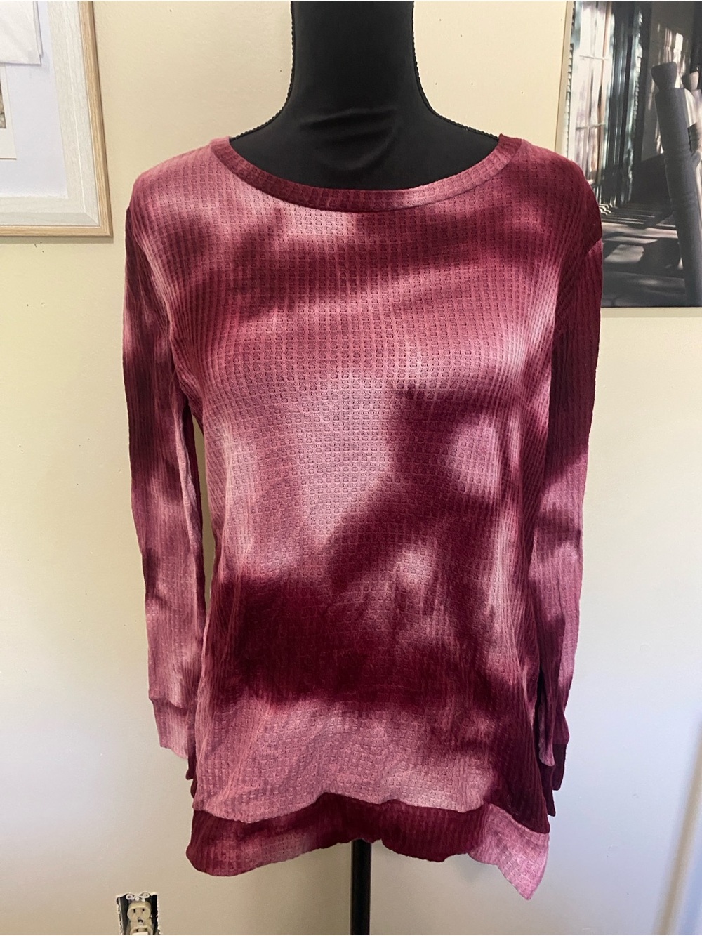 Source Unknown Burgundy Tie-Dye Long Sleeve Waffle Knit Top Sz M